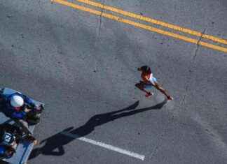 Becoming a Champion: Essential Skills, Mindset, and Discipline for Pro Athletes becoming-a-champion-essential-skills-mindset-and-discipline-for-pro-athletes