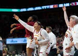 owa-state-dominates-ucf-with-a-90-56-victory