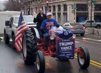 Iowan Invited to Inaugural Parade Drives Tractor in Radio Iowa Coverage owan-nvited-to-naugural-parade-drives-tractor-in-radio-owa-coverage