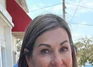 Restrictions on Cell Phones in Iowa Schools: Kim Reynolds’ Bill restrictions-on-cell-phones-in-owa-schools-kim-reynolds-bill