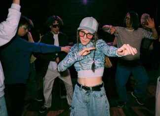 Ultimate Guide to Rave Outfits: What to Wear at a Rave – NorthIowaToday ultimate-guide-to-rave-outfits-what-to-wear-at-a-rave-northowatoday