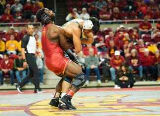 Cyclones Beat Arizona State, Dresser’s 250th Win Milestone cyclones-beat-arizona-state-dressers-250th-win-milestone