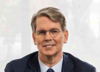 Scott Bessent Named Head of Consumer Financial Protection Bureau scott-bessent-named-head-of-consumer-financial-protection-bureau