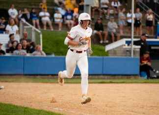 Cyclones Suffer Two Losses at Mardi Gras Mambo cyclones-suffer-two-losses-at-mardi-gras-mambo