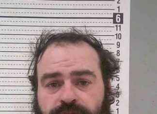 Northern Iowa Man Arrested After Children Injured in Standoff northern-owa-man-arrested-after-children-njured-in-standoff