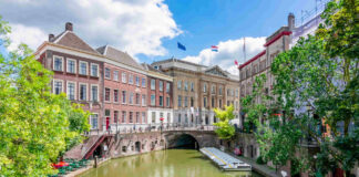 Utrecht’s Allure: News, Sports, and Career Pathways Utrecht, Utrecht Nieuws, Utrechts Sportnieuws, Roemeens Voetbalelftal, Nederlands Elftal, Ajax Utrecht, FC Utrecht, Opstellingen, Gemeente Utrecht Vacatures